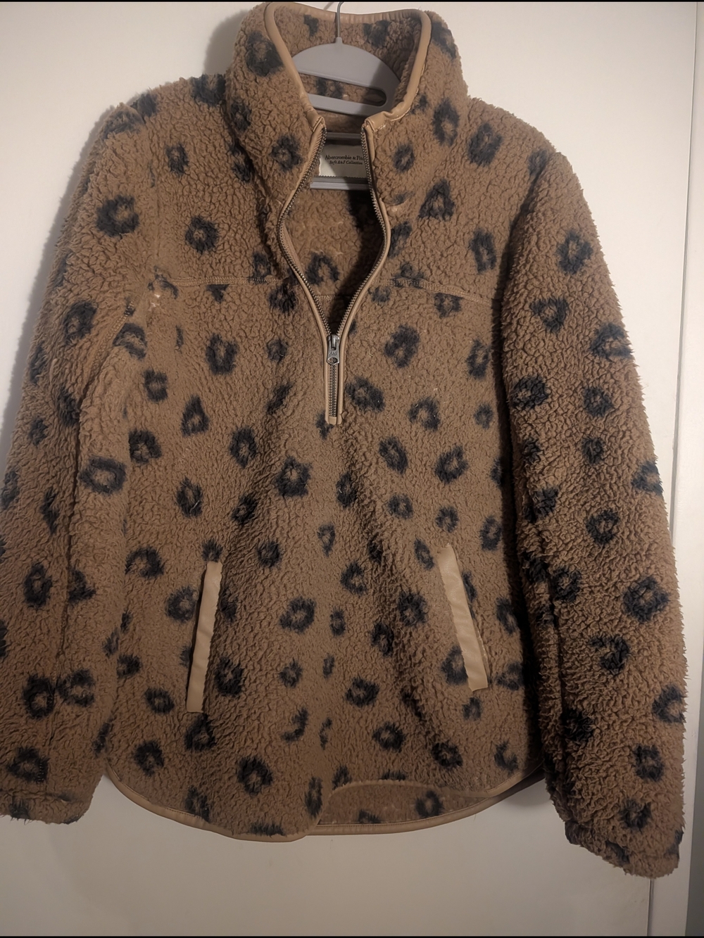 Abercrombie & Fitch Tan and Black Fleece Jacket Cheetah Print - Soft A&F
